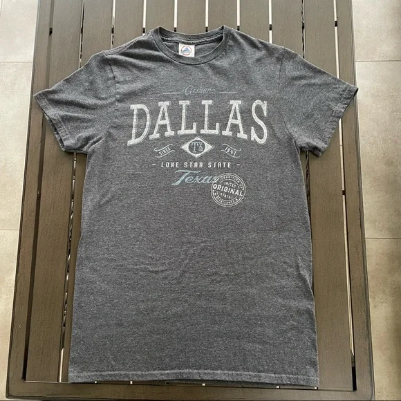 ⚡️FINAL PRICE⚡️Y2K RETRO DELTA SOFT DALLAS TEXAS GRAPHIC T-SHIRT!! - Picture 1 of 6